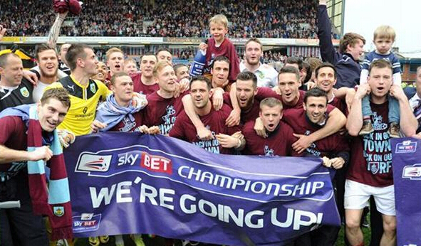 记者：中超收官战赛后，西海岸将为邵佳一举办告别仪式（据记者透露，中超末轮结束后，西海岸将为邵佳一举行告别仪式）