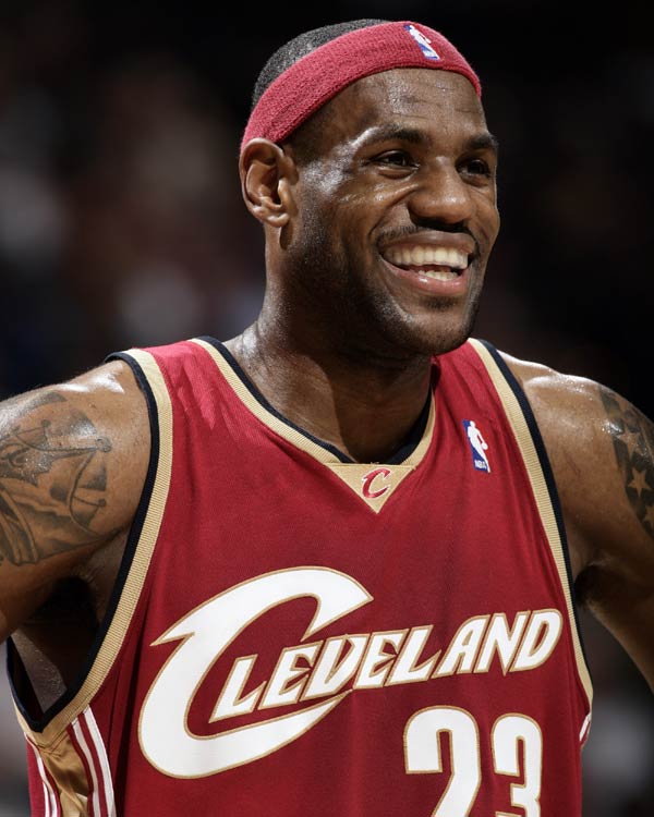 皇马维尼修斯关键进球助球队连胜（维尼修斯关键破门，皇马延续连胜）