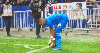 太阳报：埃托奥要求拒招阿布巴卡尔，因其将打破自己队史纪录