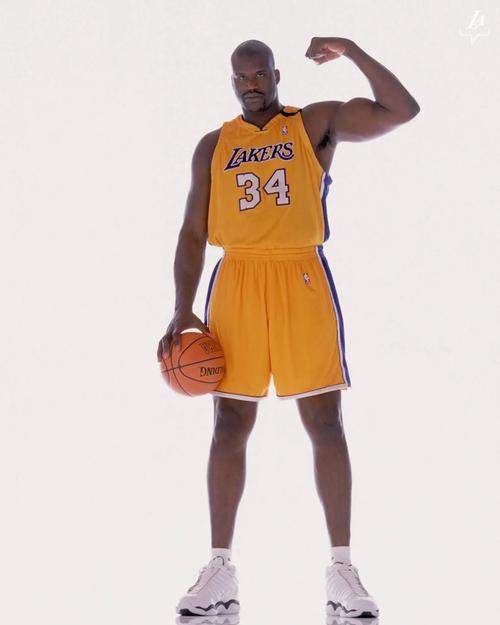 4球1助攻！25岁非洲天才边锋闪耀英超，超级香饽饽，3大豪门抢疯了（25岁非洲天才边锋英超爆发：4球1助成转会香饽饽，三大豪门疯狂竞逐）