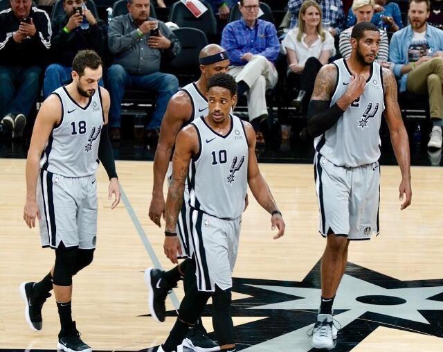 17岁290天，卡尔成为欧冠历史连续3场进球最年轻的球员（年仅17岁290天，卡尔加冕欧冠史上连续三场进球最年轻球员）