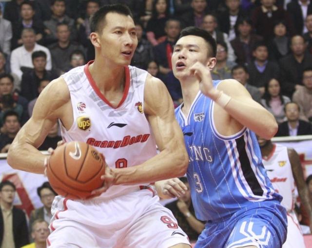 梁民革：在英国生活我已经适应了；孙兴慜哥说我需要更加努力（梁民革称已适应英国生活，孙兴慜表示我还需更努力）