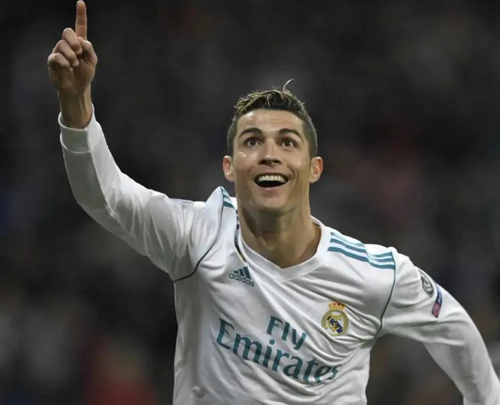 国安夺足协杯冠军，亚冠官方祝贺：携‘永远争第一’信念再出发！（国安加冕足协杯！亚冠官方致贺：怀揣永远争第一的信念再启程）