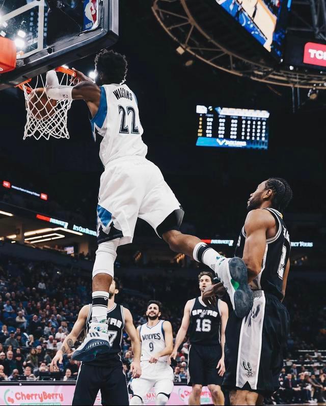 湖人更新战马刺伤病报告：斯玛特伤愈复出，克勒贝尔出战成疑（湖人公布对阵马刺伤情：斯玛特复出，克勒贝尔出战存疑）